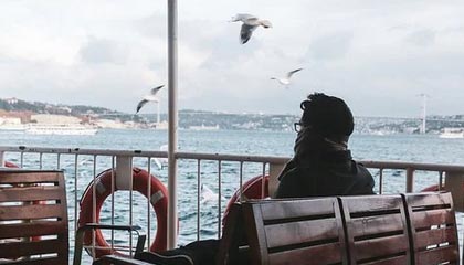 NBA现场突发状况！助理教练被曝冷门线索，湖人球员反应激烈